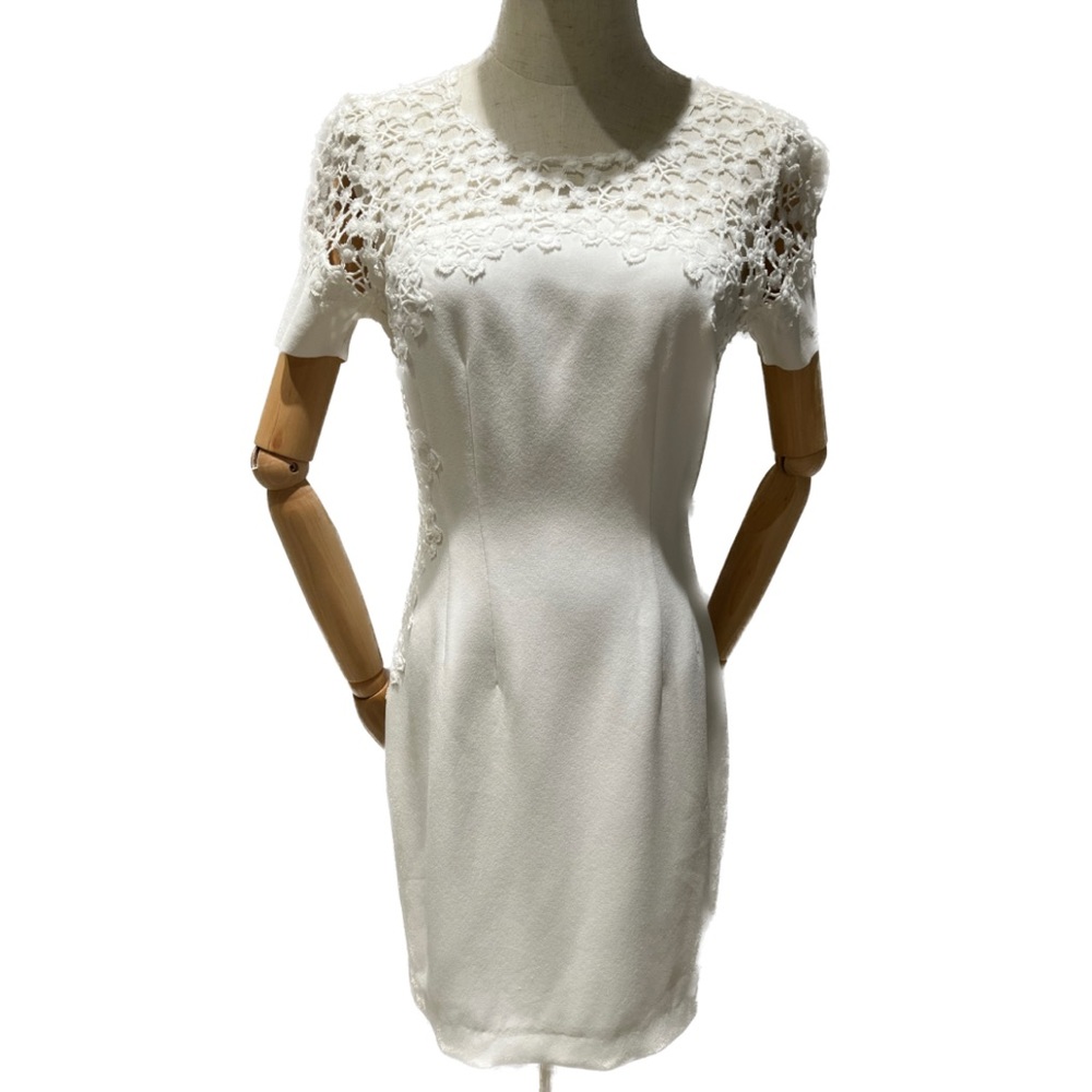Elie Tahari "Suzie" White Lace-Trim Crepe Short Sleeve Sheath Size 4